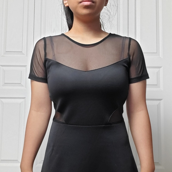 Black Dress - Picture 2 of 5